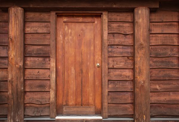 Log Cabin Siding Installation in Roseville