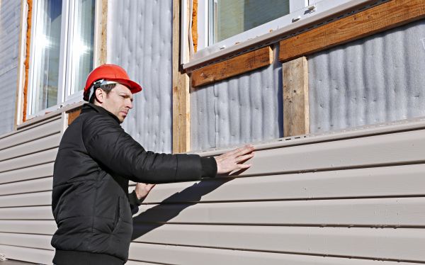 Vinyl Cladding Repair in Roseville