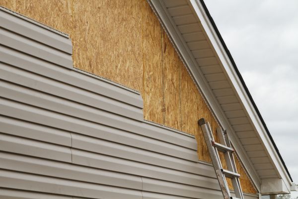 Grey Vinyl Siding Installation in Roseville