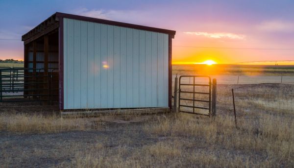 Pole Building Siding Service in Roseville
