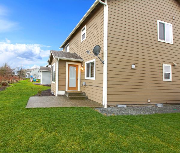 Clapboard Siding Repair in Roseville
